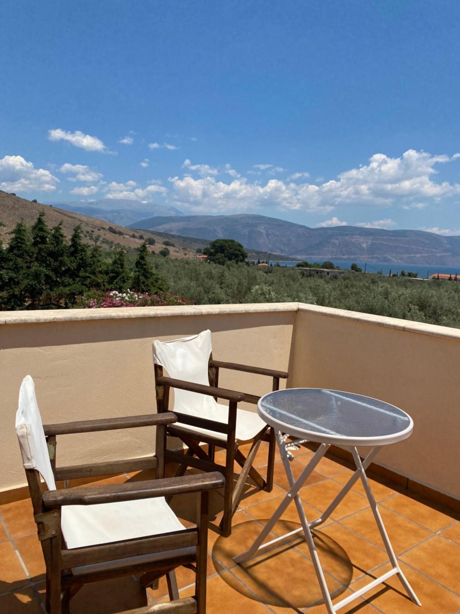 Georges Villa Galaxidi, Family, Pool And Garden Luaran gambar