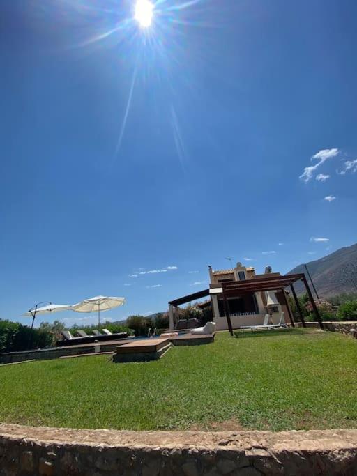 Georges Villa Galaxidi, Family, Pool And Garden Luaran gambar