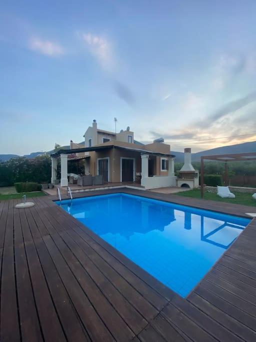 Georges Villa Galaxidi, Family, Pool And Garden Luaran gambar