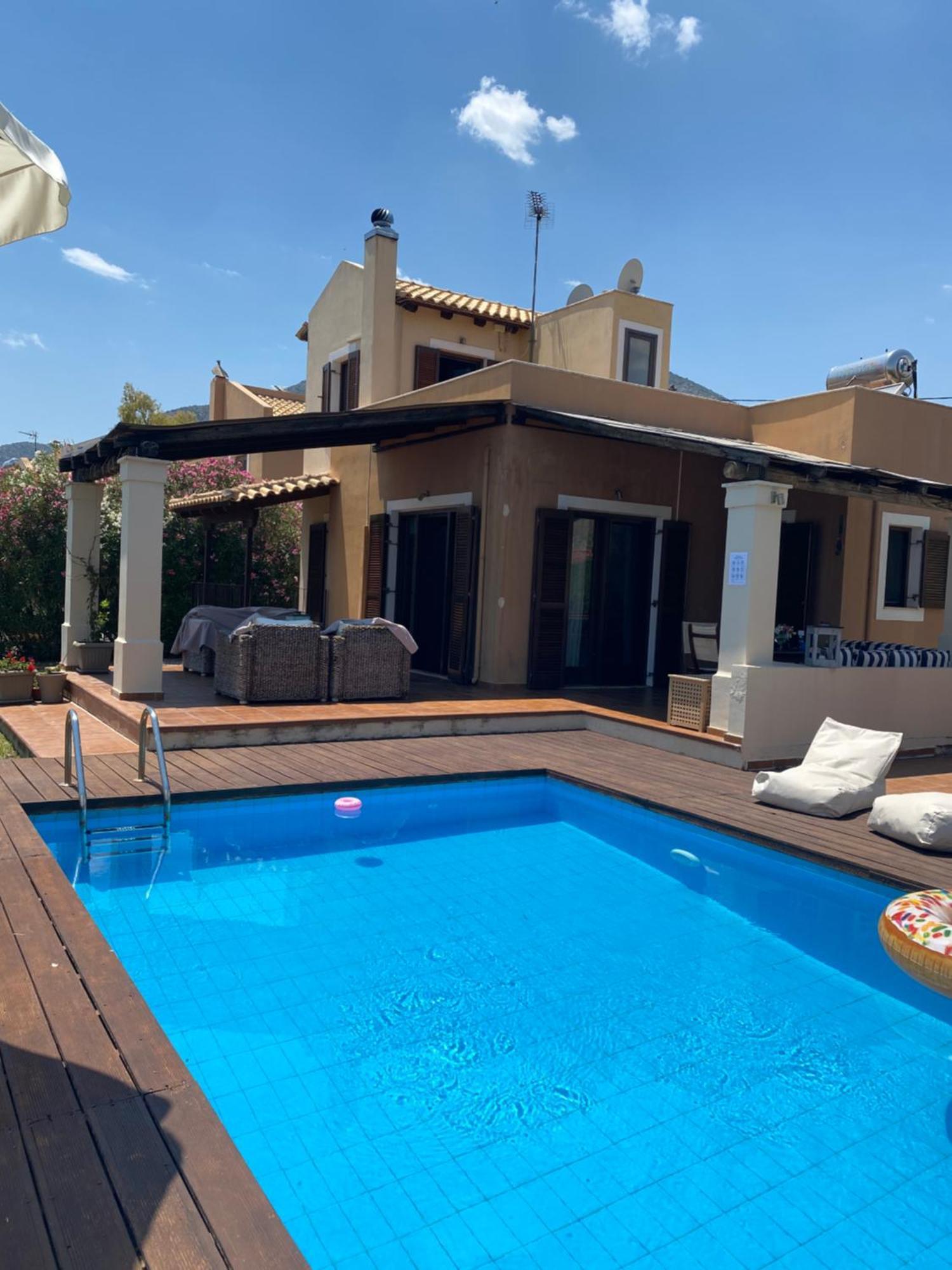 Georges Villa Galaxidi, Family, Pool And Garden Luaran gambar